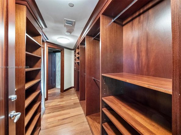 1643 Brickell Ave 3702, Miami FL 33129