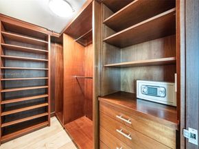 1643 Brickell Ave 3702, Miami FL 33129