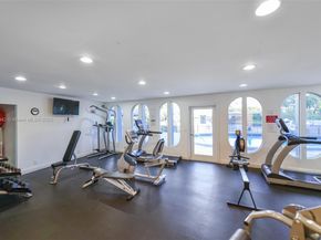 400 Diplomat Pkwy 704, Hallandale Beach FL 33009