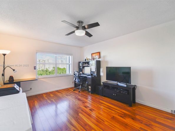 400 Diplomat Pkwy 704, Hallandale Beach FL 33009