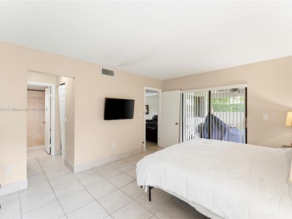 13280 SW 88th Ln 103B, Miami FL 33186