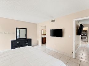 13280 SW 88th Ln 103B, Miami FL 33186
