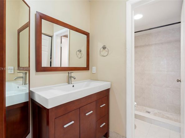13280 SW 88th Ln 103B, Miami FL 33186