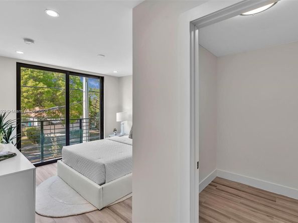 1387 SW 22nd Ter, Miami FL 33145