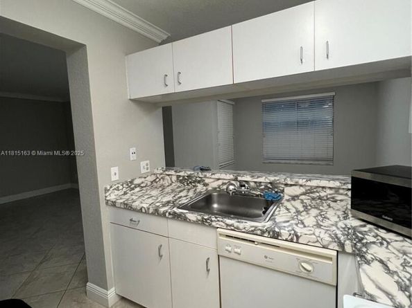 1097 Coral Club Dr 1097, Coral Springs FL 33071