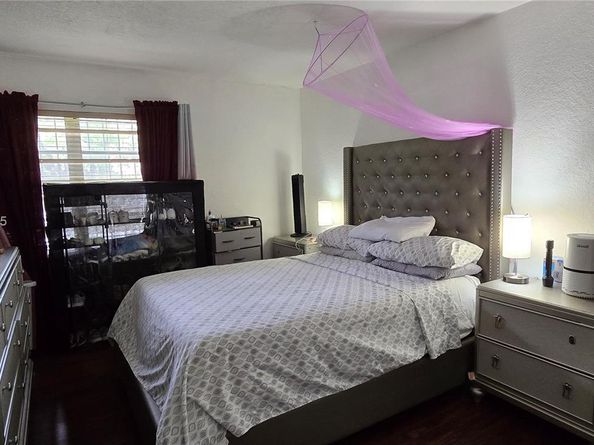 816 NW 87th Ave 107, Miami FL 33172