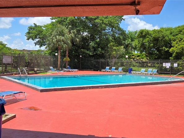 816 NW 87th Ave 107, Miami FL 33172