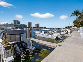 1600 S Bayshore Ln 3A, Coconut Grove FL 33133