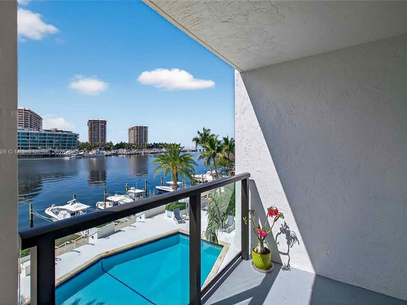 1600 S Bayshore Ln 3A, Coconut Grove FL 33133