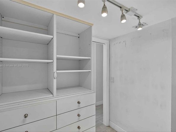 1600 S Bayshore Ln 3A, Coconut Grove FL 33133