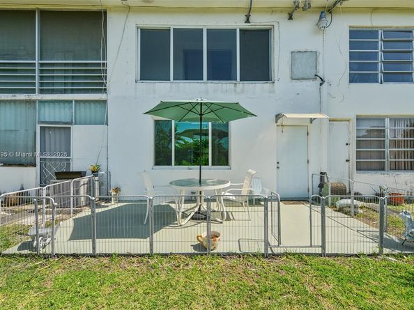 121 NE 204th St 6, Miami Gardens FL 33179
