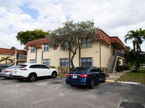 515 NW 100th Pl 203, Pembroke Pines FL 33024