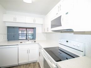 515 NW 100th Pl 203, Pembroke Pines FL 33024