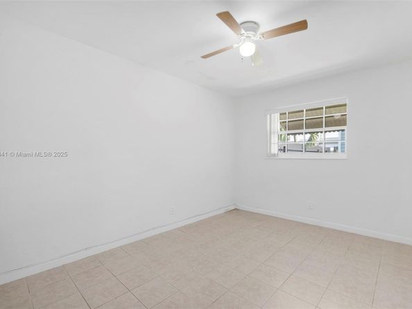 351 NE 57th Ct, Oakland Park FL 33334