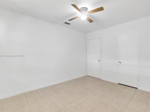 351 NE 57th Ct, Oakland Park FL 33334