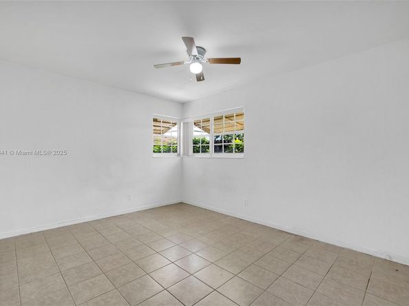 351 NE 57th Ct, Oakland Park FL 33334
