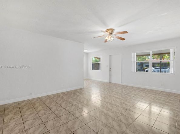 351 NE 57th Ct, Oakland Park FL 33334