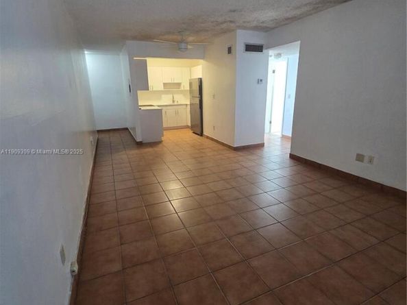 3640 NW 9th St 407, Miami FL 33125