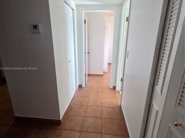 3640 NW 9th St 407, Miami FL 33125