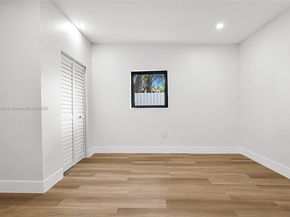 2380 NW 101st St, Miami FL 33147