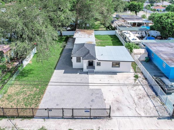 2380 NW 101st St, Miami FL 33147