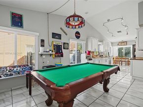 18736 NW 1st St, Pembroke Pines FL 33029