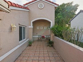 18736 NW 1st St, Pembroke Pines FL 33029