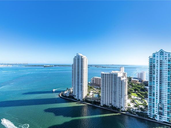 335 S Biscayne Blvd 4105, Miami FL 33131