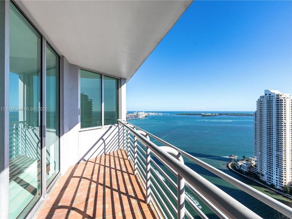 335 S Biscayne Blvd 4105, Miami FL 33131