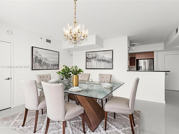 335 S Biscayne Blvd 4105, Miami FL 33131