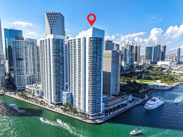 335 S Biscayne Blvd 4105, Miami FL 33131