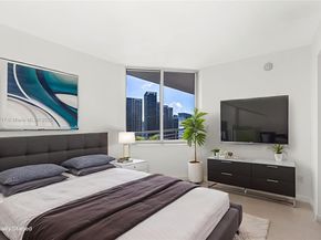 335 S Biscayne Blvd 4105, Miami FL 33131