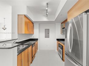 335 S Biscayne Blvd 4105, Miami FL 33131