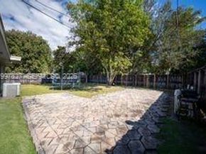 13645 NW 3rd Ave, North Miami FL 33168