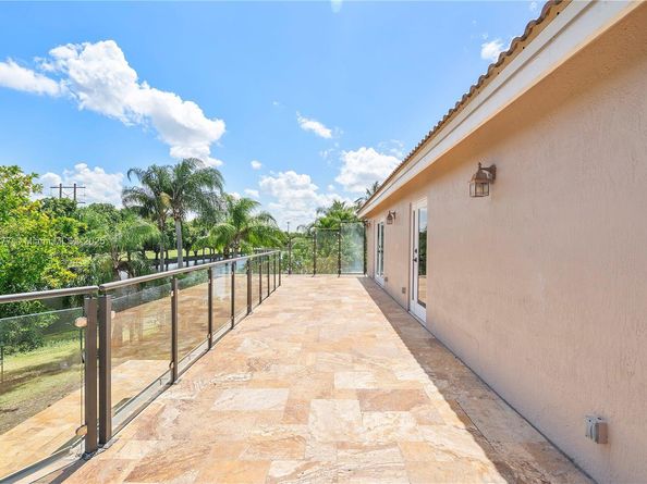 10922 NW 49th Dr, Coral Springs FL 33076