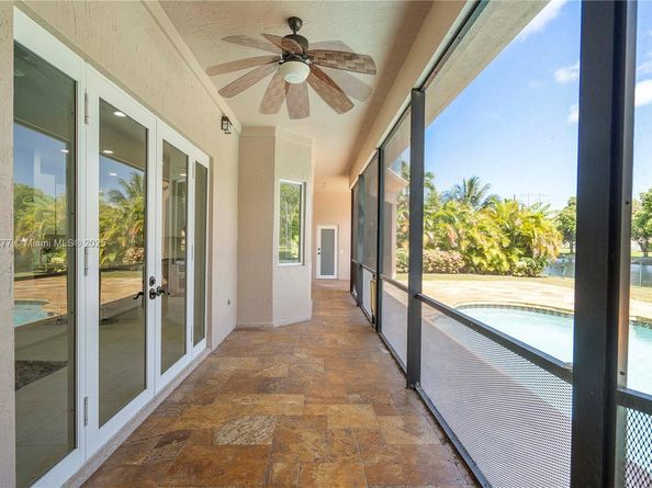 10922 NW 49th Dr, Coral Springs FL 33076