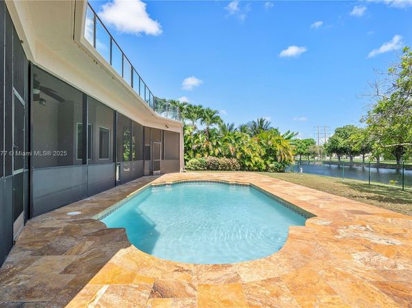 10922 NW 49th Dr, Coral Springs FL 33076