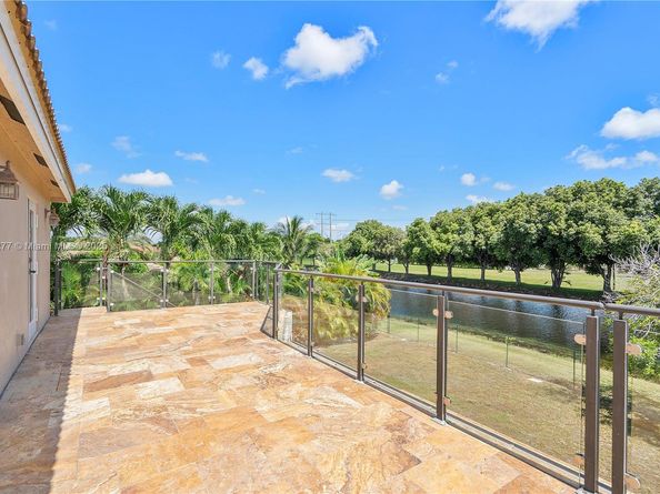 10922 NW 49th Dr, Coral Springs FL 33076
