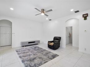 10922 NW 49th Dr, Coral Springs FL 33076