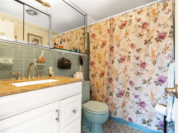 2500 Diana Dr 306, Hallandale Beach FL 33009