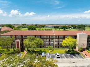 850 SW 133rd Ter 312B, Pembroke Pines FL 33027