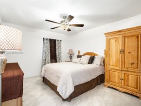 850 SW 133rd Ter 312B, Pembroke Pines FL 33027
