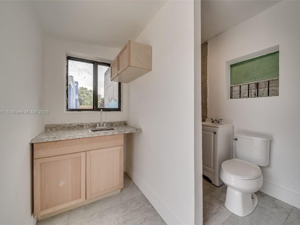 247 NW 54th St, Miami FL 33127