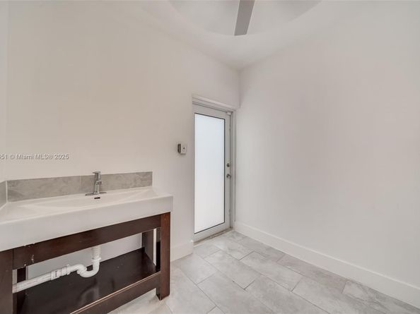 247 NW 54th St, Miami FL 33127