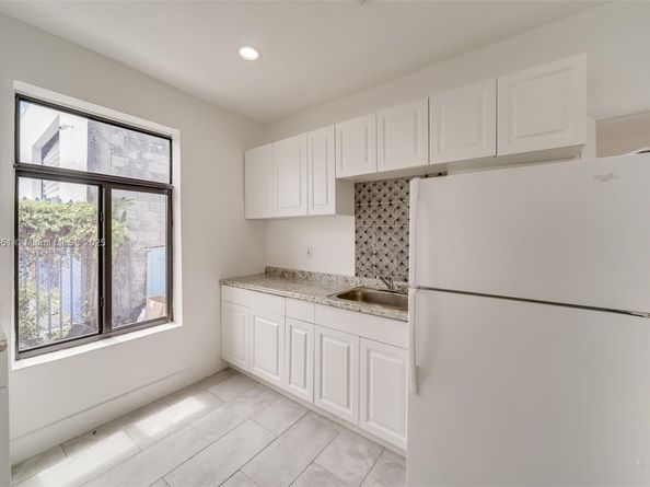 247 NW 54th St, Miami FL 33127