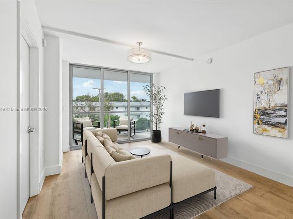 13800 Highland Dr 202, North Miami Beach FL 33181