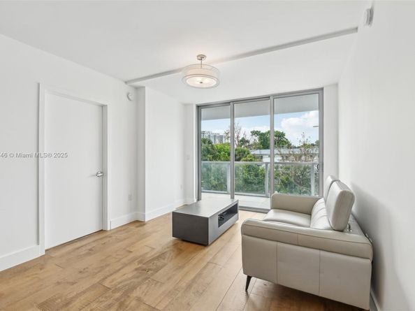 13800 Highland Dr 202, North Miami Beach FL 33181