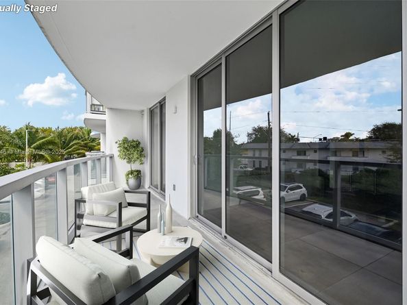 13800 Highland Dr 202, North Miami Beach FL 33181