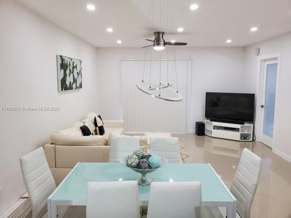 259 S Cypress Rd 526, Pompano Beach FL 33060