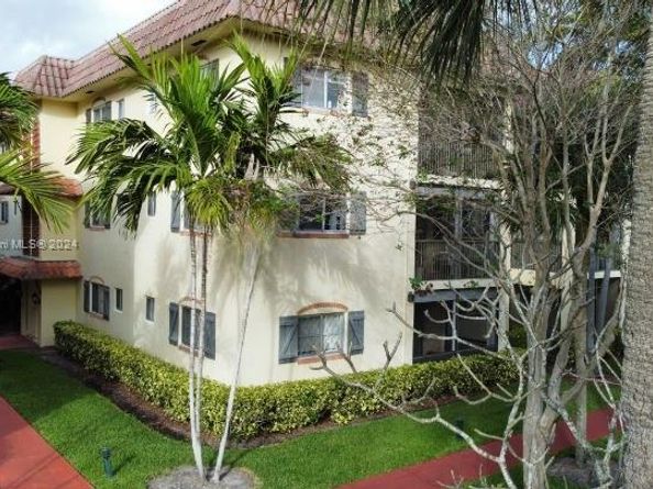 259 S Cypress Rd 526, Pompano Beach FL 33060